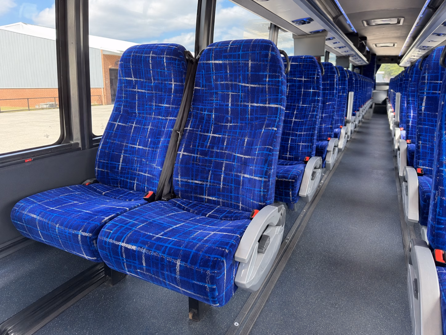 let lodicharterbuscompany com handle the haul to levi s stadium and oracle park