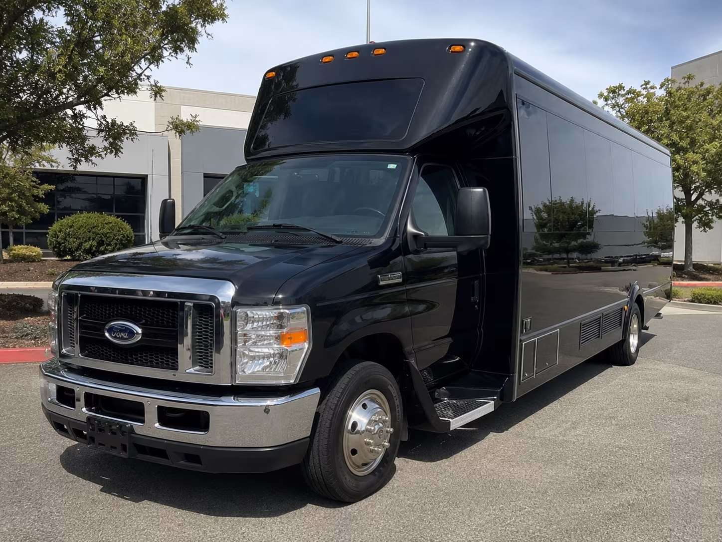 lodi party bus